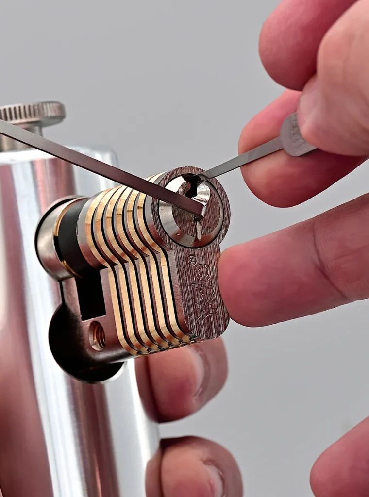 blog-motiv-Lockpicking-2